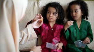 Portrait of Young Muslim Twin Sisters!